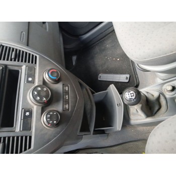 kia carens del año 2004