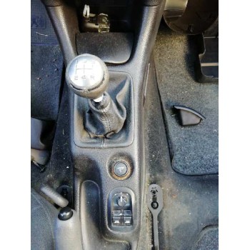 peugeot 206 berlina del año 2002