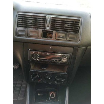 volkswagen golf iv berlina (1j1) del año 2002