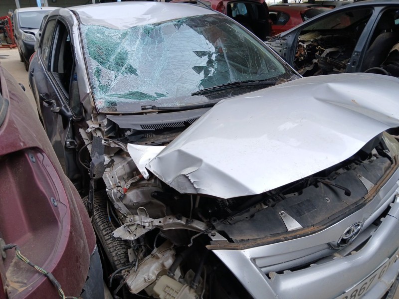 TOYOTA AURIS (_E15_)