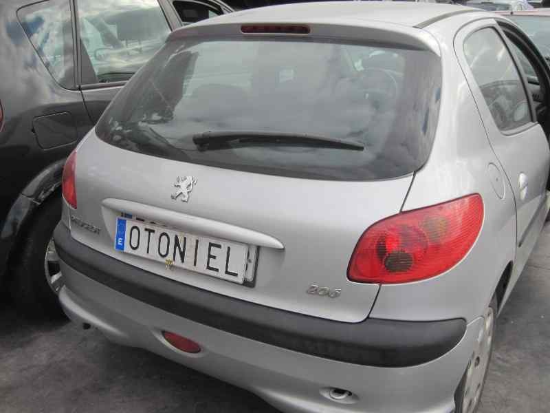 peugeot 206 berlina del año 2004