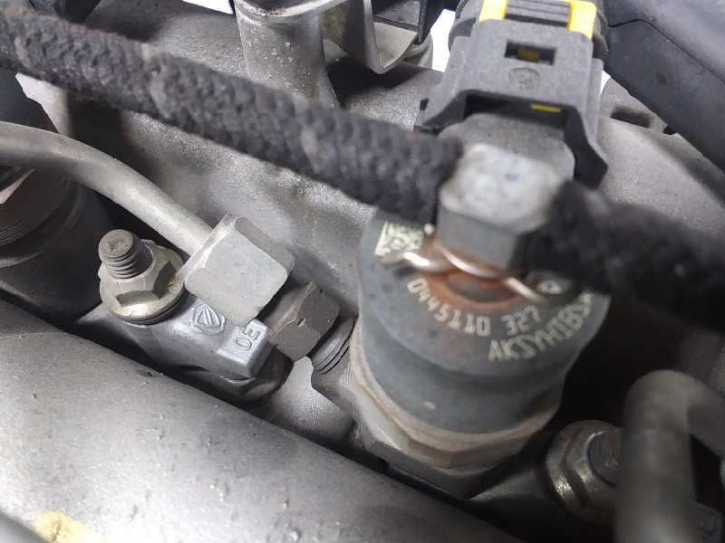 Recambio de inyector para opel insignia sports tourer 2.0 cdti cat referencia OEM IAM 0445110327  