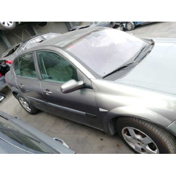 renault megane ii classic berlina del año 2004