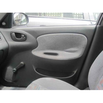 daewoo lanos del año 2000