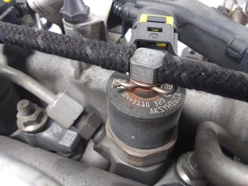 Recambio de inyector para opel insignia sports tourer 2.0 cdti cat referencia OEM IAM 0445110327  