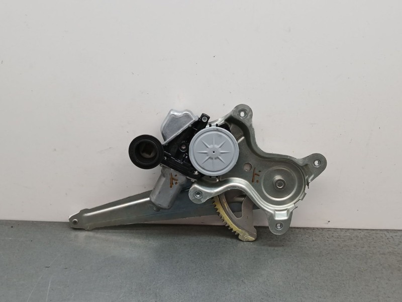 Recambio de elevalunas trasero derecho para lexus is iii (_e3_) 300h (ave30_) referencia OEM IAM 8572053100 7 pines 