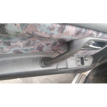 nissan primera berlina (p11) del año 1999