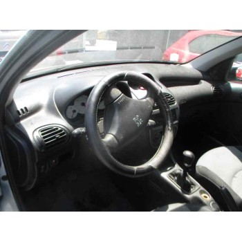 peugeot 206 berlina del año 2004