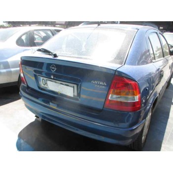 opel astra g berlina del año 2002