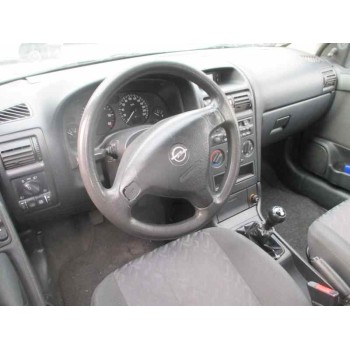 opel astra g berlina del año 2001