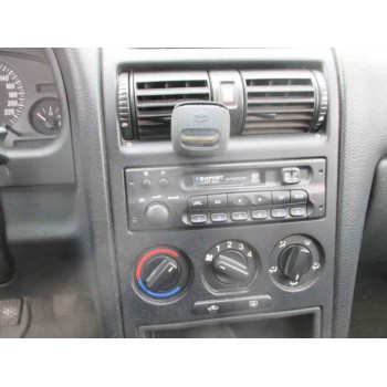 opel astra g berlina del año 2001