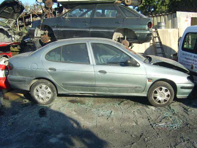 renault megane i berlina hatchback (ba0) del año 1997