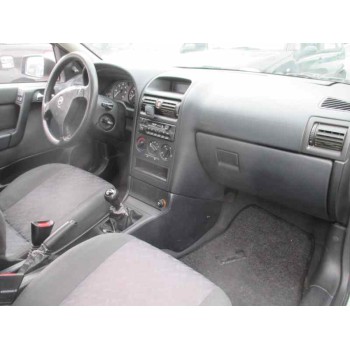 opel astra g berlina del año 2001