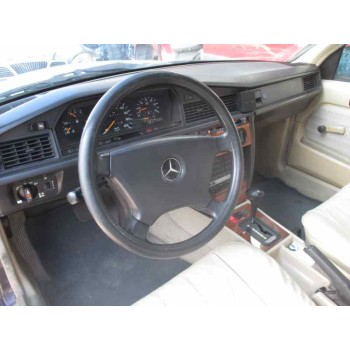 mercedes-benz clase c (w201) berlina del año 1992