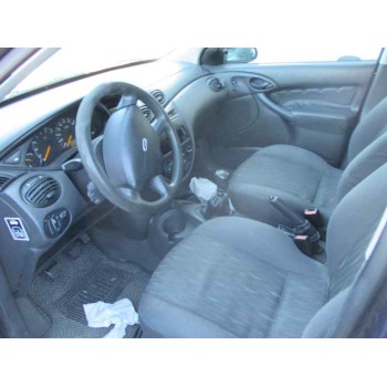 ford focus berlina (cak) del año 2000