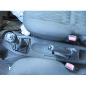 ford focus berlina (cak) del año 2000