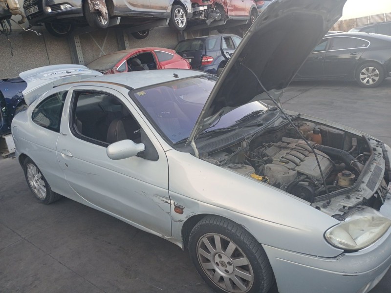 renault megane i coach (da0/1_) del año 2001