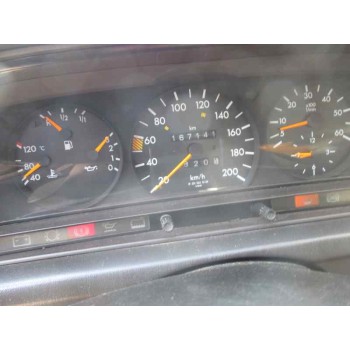 mercedes-benz clase c (w201) berlina del año 1992