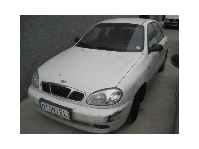 daewoo lanos del año 2002