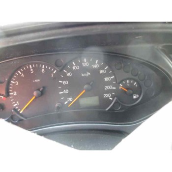 ford focus berlina (cak) del año 2001
