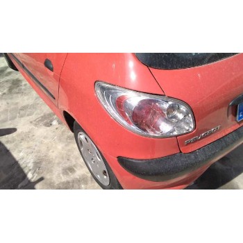 peugeot 206 berlina del año 2001