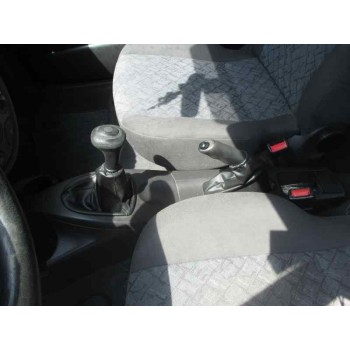 ford focus berlina (cak) del año 2001