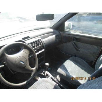 ford escort berlina/turnier del año 1992