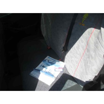 ford focus berlina (cak) del año 2001