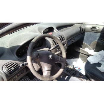 peugeot 206 berlina del año 2001