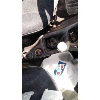 peugeot 206 berlina del año 2001