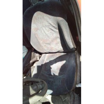 peugeot 206 berlina del año 2001