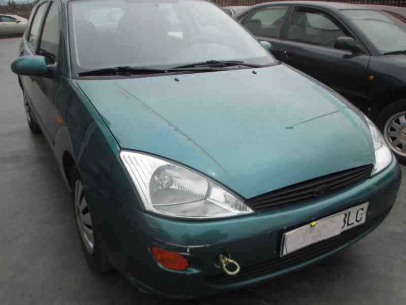 ford focus berlina (cak) del año 2001