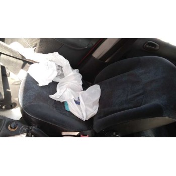 peugeot 206 berlina del año 2001