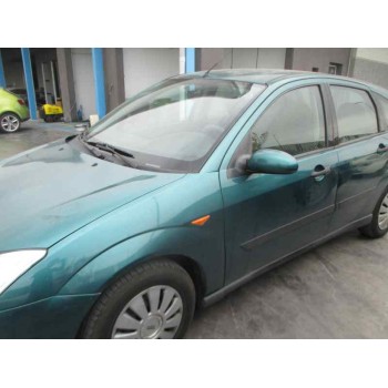 ford focus berlina (cak) del año 2001