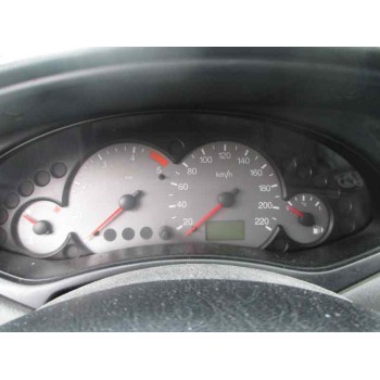ford focus berlina (cak) del año 2001