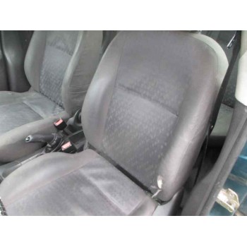 ford focus berlina (cak) del año 2001