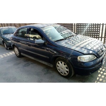opel astra g berlina del año 2000