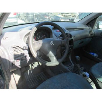 peugeot 206 berlina del año 2000