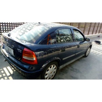 opel astra g berlina del año 2000