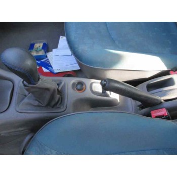 peugeot 206 berlina del año 2000