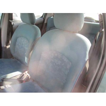 peugeot 206 berlina del año 2000