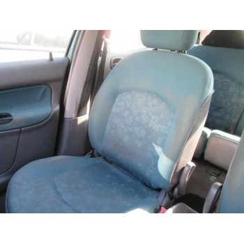 peugeot 206 berlina del año 2000