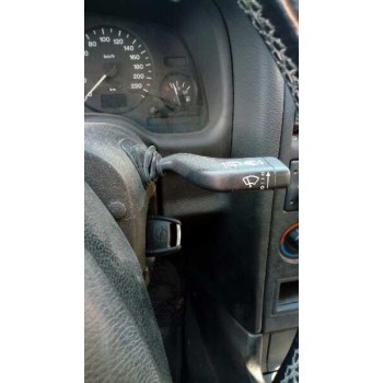 opel astra g berlina del año 2000