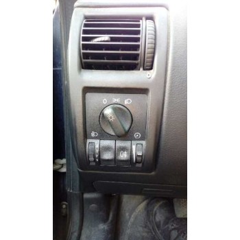 opel astra g berlina del año 2000