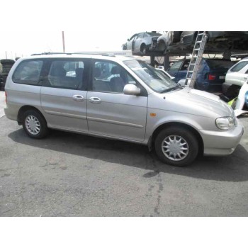 kia carnival del año 2001