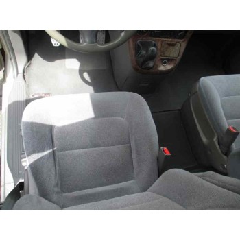 kia carnival del año 2001