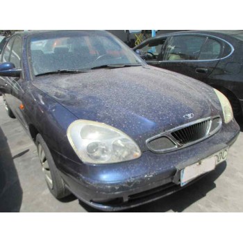 daewoo nubira berlina del año 2000