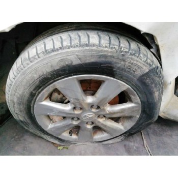 toyota auris del año 2012