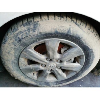 toyota auris del año 2012