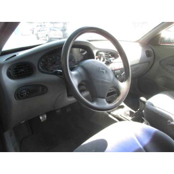 hyundai lantra berlina (rd) del año 1999